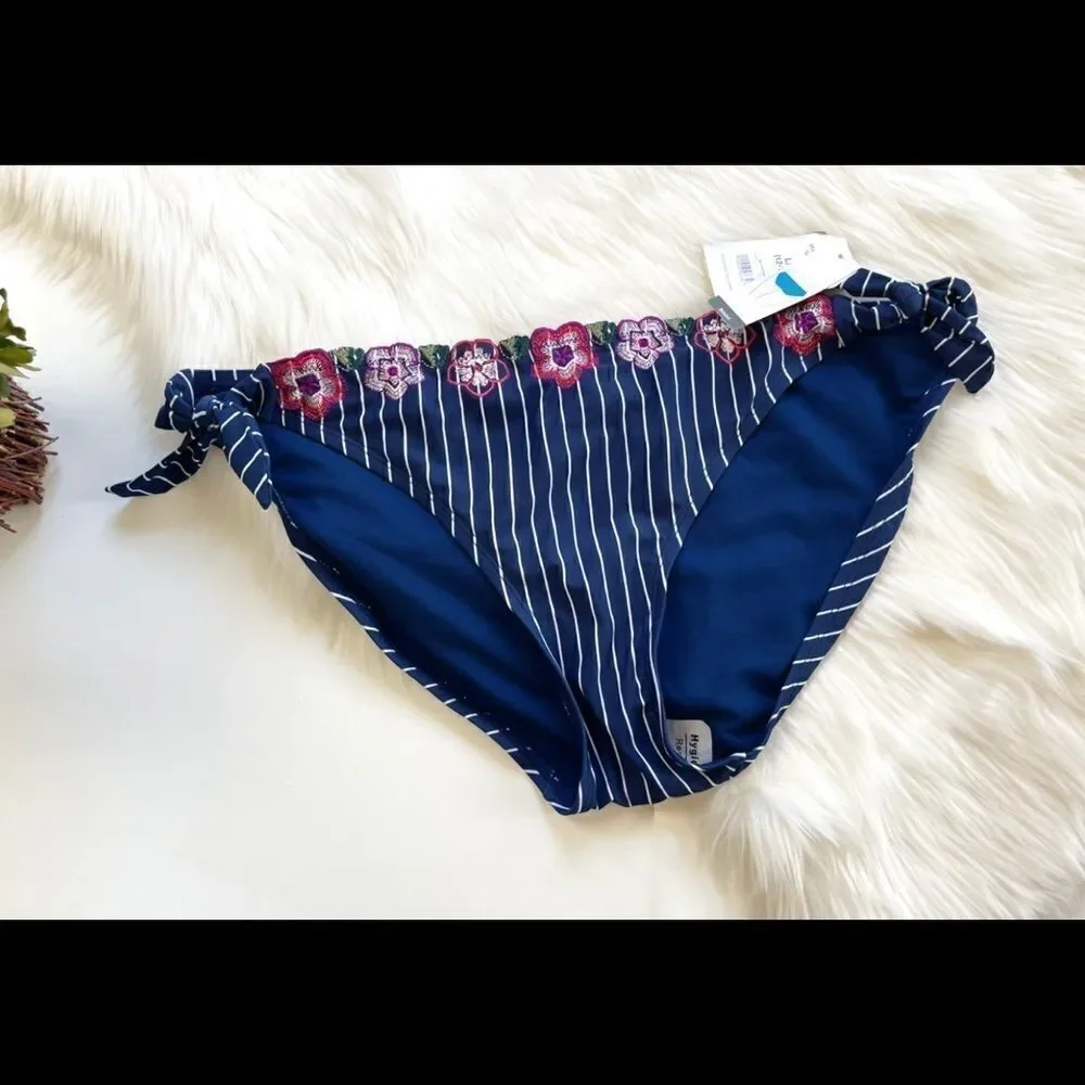 NWT Womens Time & Tru Floral Bikini Bottoms - L